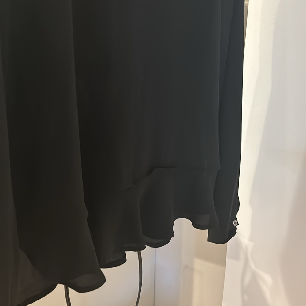 Like New Loft Ruffle Top. Size XS - Picture 2 of 3